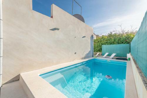 Villa Casa Blanca, Pool And Beach