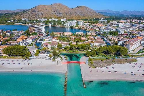Villa Casa Blanca, Pool And Beach