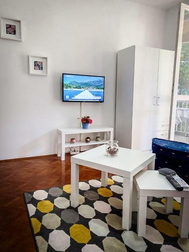 Vemi Apartment