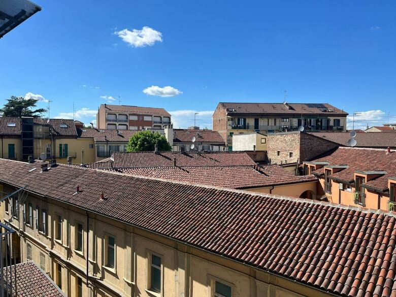 Hostal Incantevole E Spaziosa Camera In Centro