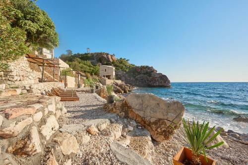 Door To Summer, Villa Near The Beach