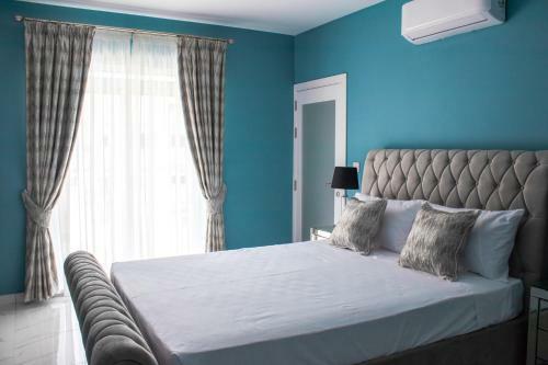 Hostal 100 Boutique Living