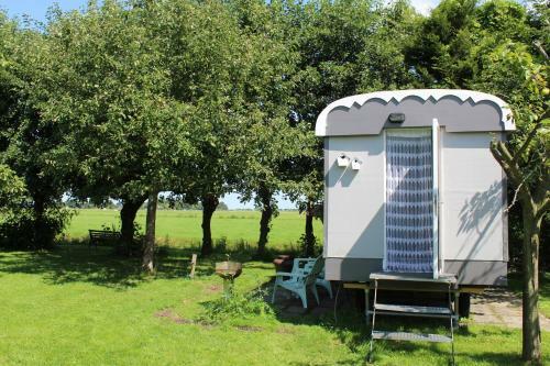 Bed & Breakfast Gardenhouse On Wheels