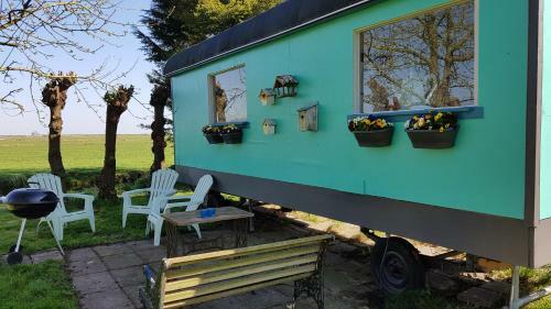Bed & Breakfast Gardenhouse On Wheels