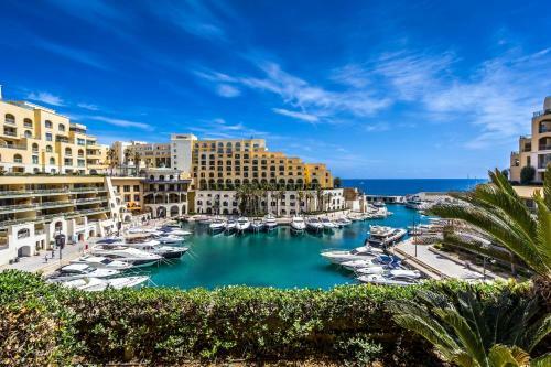 Splendid 2br Apartment In Central St Julians