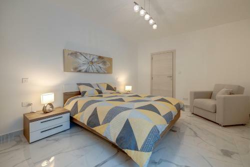 Splendid 2br Apartment In Central St Julians