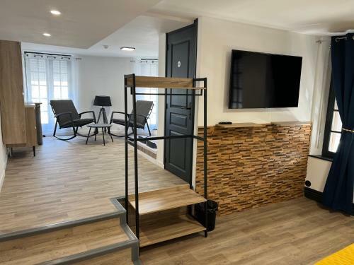 Hostal Room In Guest Room - Comfortable Room 35m2