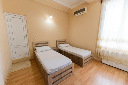 Hostal Park Zone Hotel