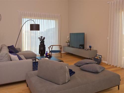 Enticing Holiday Home In Brtonigla With Jacuzzi