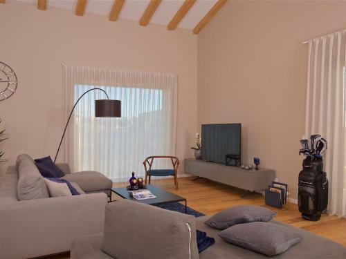 Enticing Holiday Home In Brtonigla With Jacuzzi