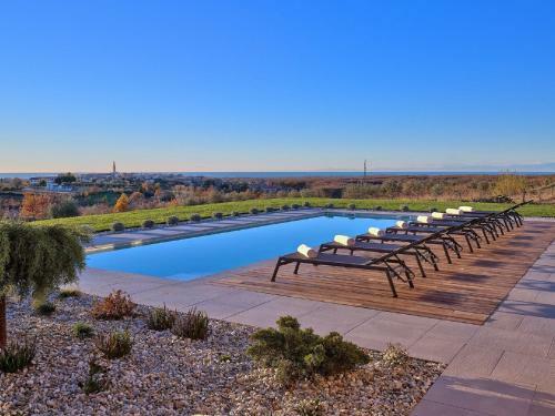 Enticing Holiday Home In Brtonigla With Jacuzzi
