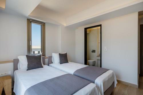 Luxurious Villa Aqua - With 2 Heated Pools