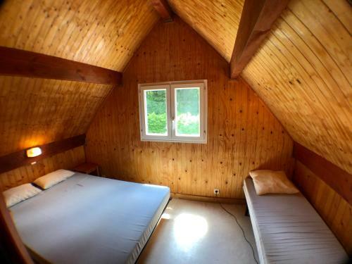 Chalets Dans Le Parc D'un Manoir Du 19eme Si�cle