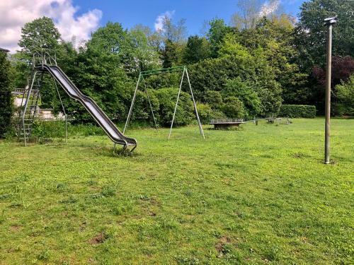 Chalets Dans Le Parc D'un Manoir Du 19eme Si�cle