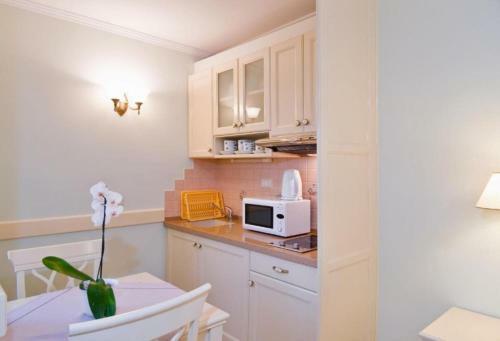 Hostal Apartments And Rooms Beachfront Luxury Condos
