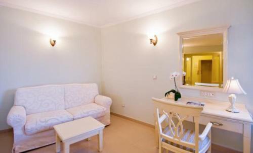 Hostal Apartments And Rooms Beachfront Luxury Condos