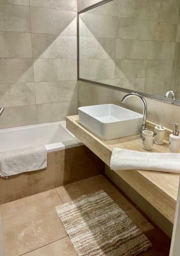 Apartamento Departamento 3 Ambientes Zona Guemes