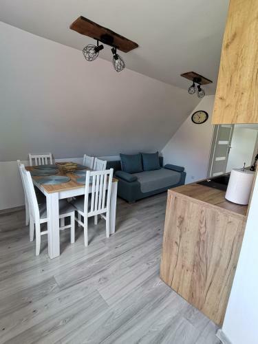 Apartament Dwa D?by