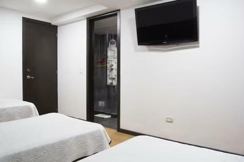 Hotel Travel Gold