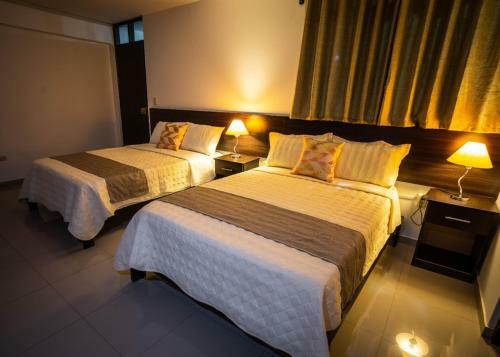 Hotel Huayas