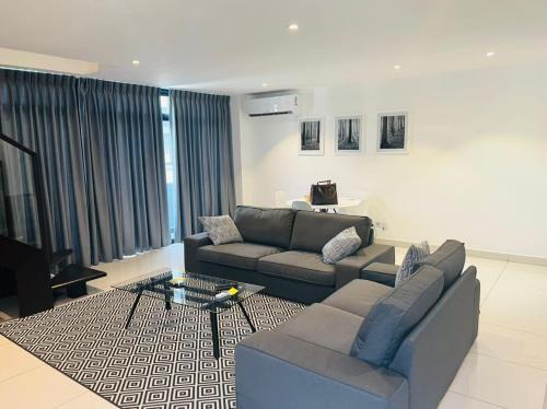 Bed & Breakfast Ebs Legends Luxurious