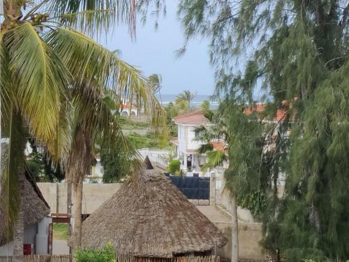 Nyali 1st Ave 2 Bedroom Villa With Pool, Wifi, Parking
