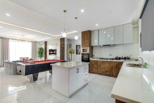 Apartamento Very Luxury Spacious Two Bedroom In Lekki Ikate