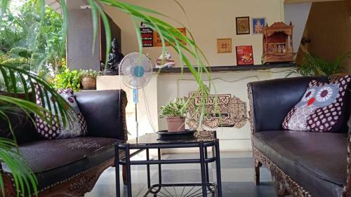 Hostal De Aalayam