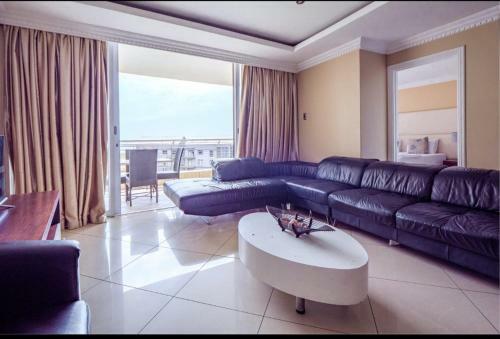 Lovely 2 Bedroom 2 Bathroom Seaview Apartment C409