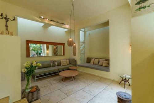 Magical 4br Neve Tzedek And 5 Min Walk To Beach