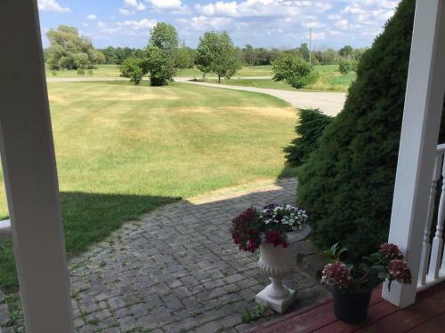Entire Country Home In Guelph