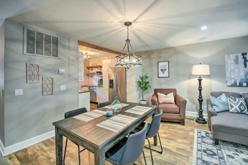 Updated Townhome With Deck, Grill And Sunroom!