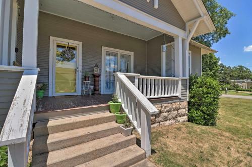 Historic Mountain Home Haven With Large Yard!