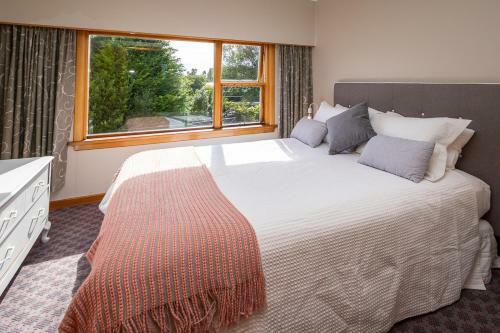 Grand View - Te Anau Holiday Home
