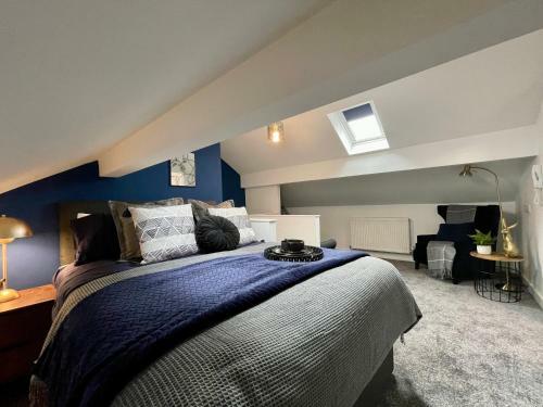 Hostal 5 Bed Home On Birdwell Road - Free Parking