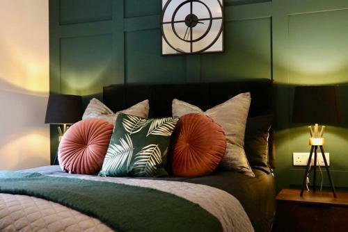 Hostal 5 Bed Home On Birdwell Road - Free Parking