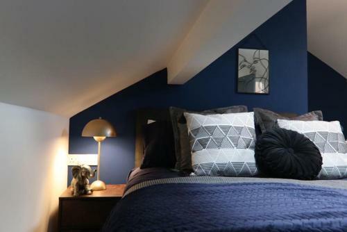 Hostal 5 Bed Home On Birdwell Road - Free Parking