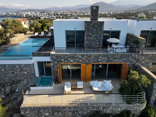 Villa Aiolos: Above The Sea, Within Agios Nikolaos