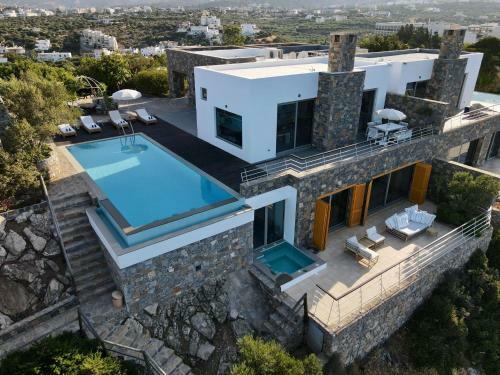 Villa Aiolos: Above The Sea, Within Agios Nikolaos