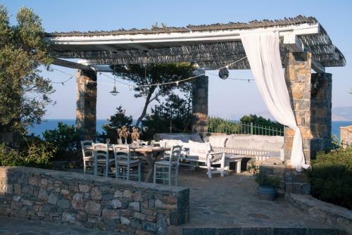 Villa Aiolos: Above The Sea, Within Agios Nikolaos