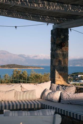 Villa Aiolos: Above The Sea, Within Agios Nikolaos