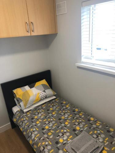 Cheerful 4 Bedroom Town House With Bbq,