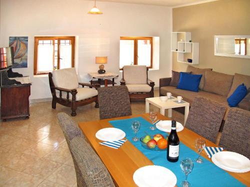 Holiday Home Gortan - Kst103