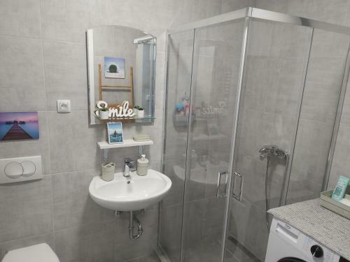 # Espresso 2 Apartman Sa Garazom