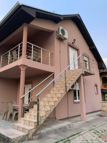 Apartmani Rasa Srebrno Jezero