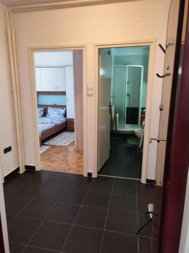 Quiet Apartment At A Popular Location