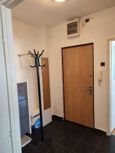 Quiet Apartment At A Popular Location