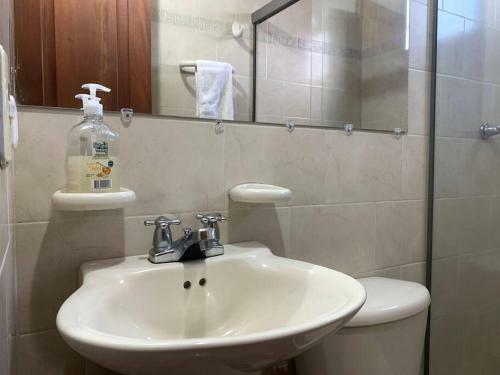 Apartamento Large Pent House Near Poblado With Free Parking