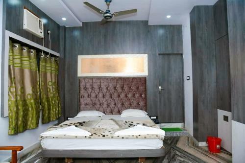 Hotel Staymaker Aditya Plaza