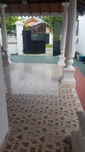 Private Double Room And Bath In Furnished House